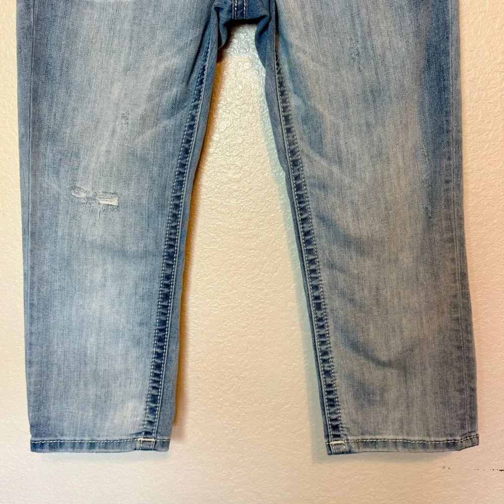 Miss Me Embellished Signature Cuffed Capri Jeans Distressed Light Wash Blue 28